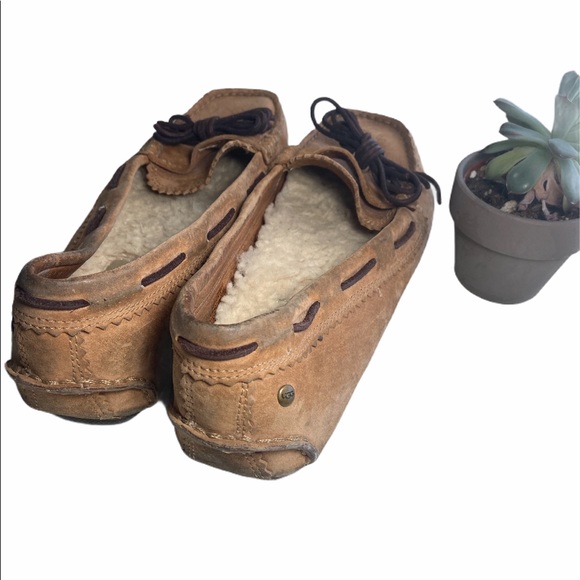 Ugg Australia Moccasins Loafers Slip size 6 women - Picture 3 of 8